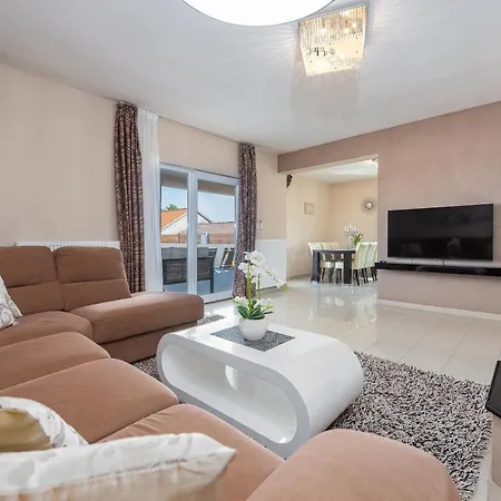 House Karla Villa