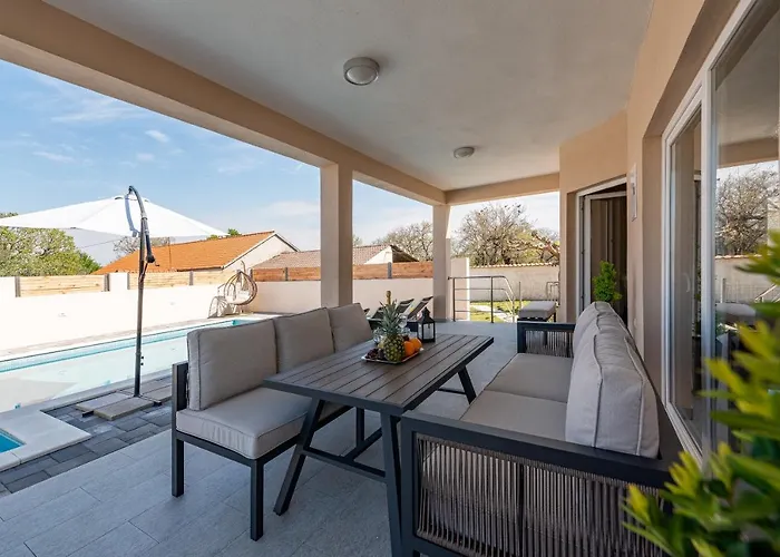 House Karla Вилла Задар