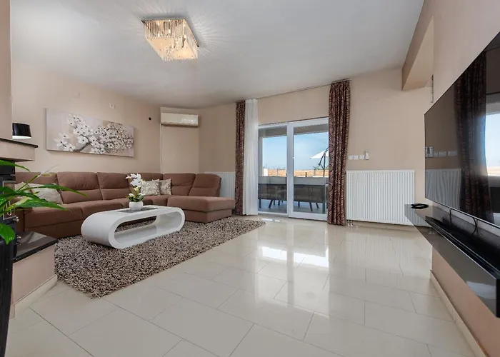 Вилла House Karla *